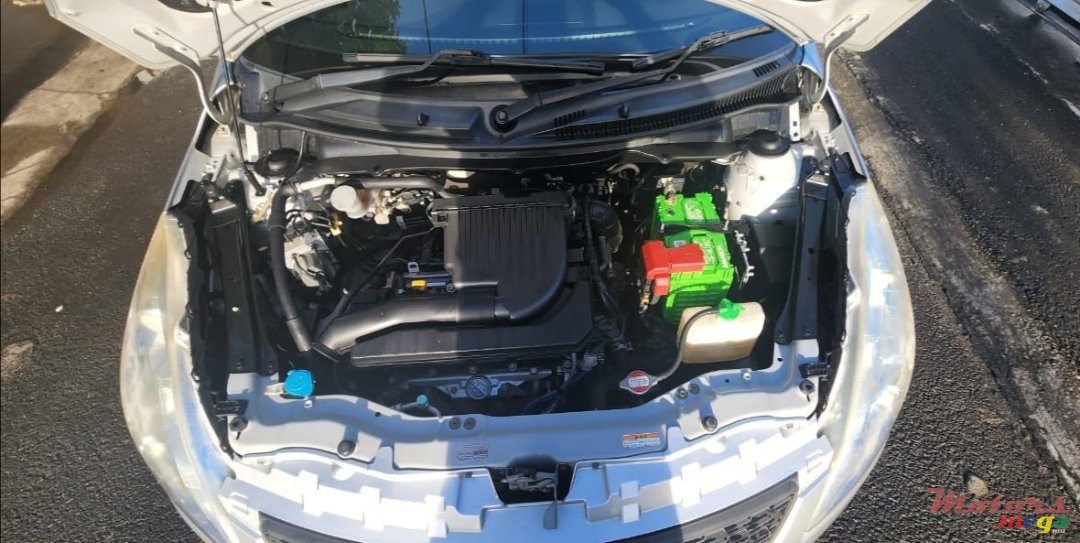 2013' Suzuki photo #3