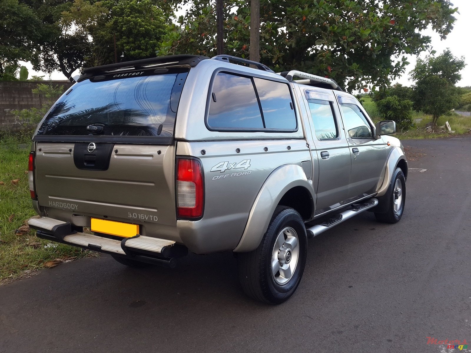 2006' Nissan Harbody Predator (4x4) photo #3