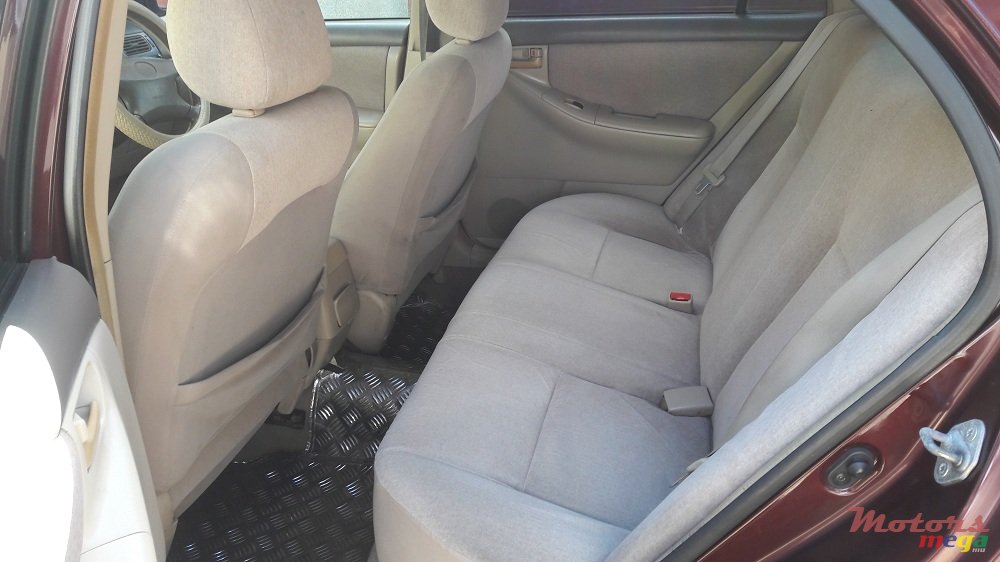 2004' Toyota Corolla photo #4