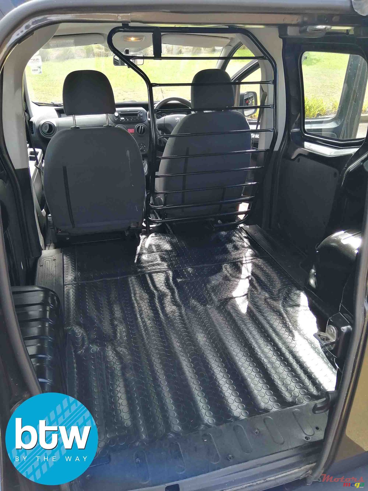 2012' Peugeot Bipper photo #3