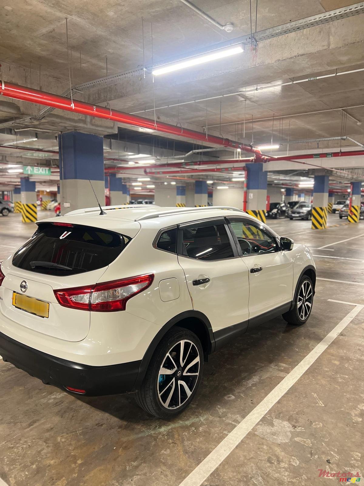 2015' Nissan Qashqai photo #2