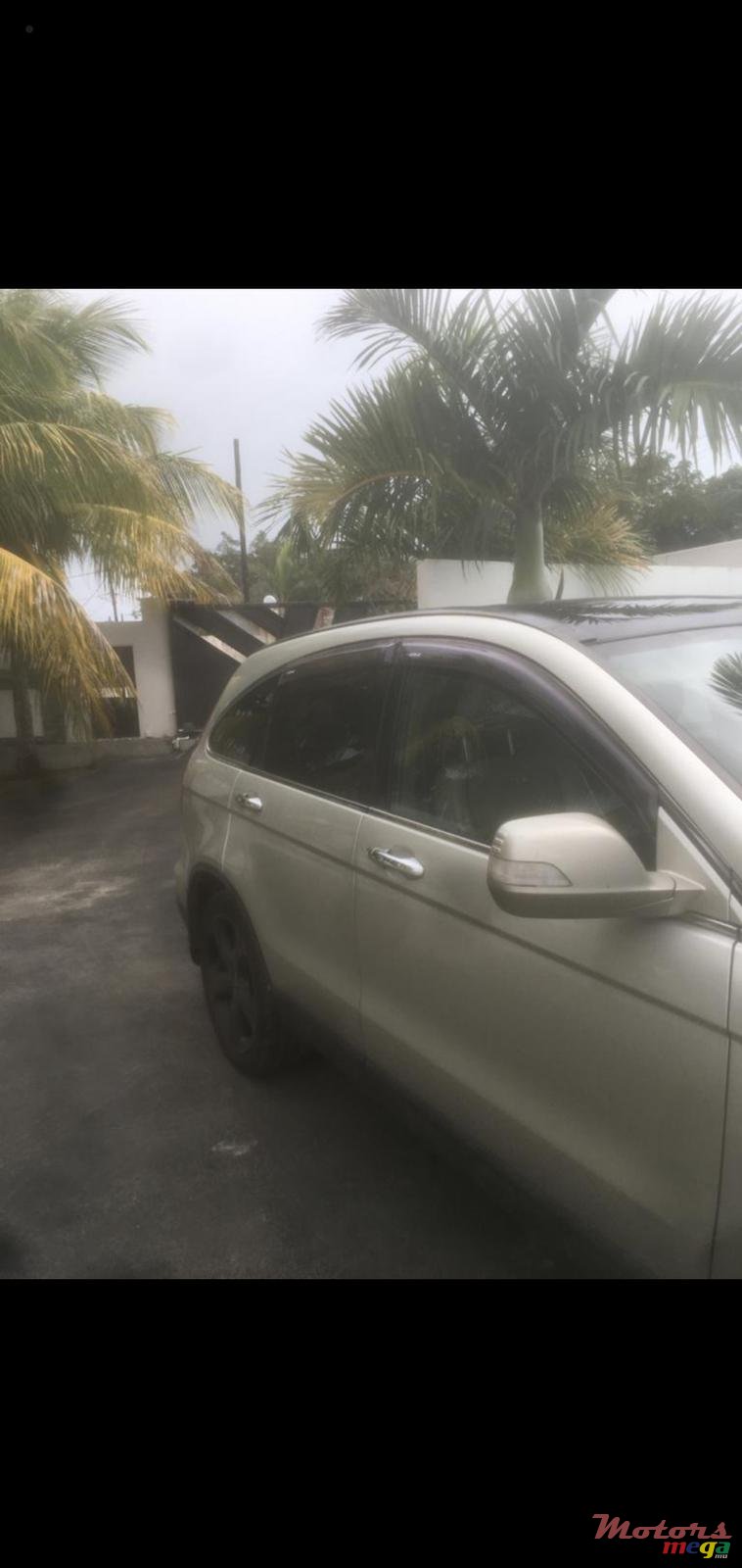 2007' Honda CR-V Hatchback photo #3