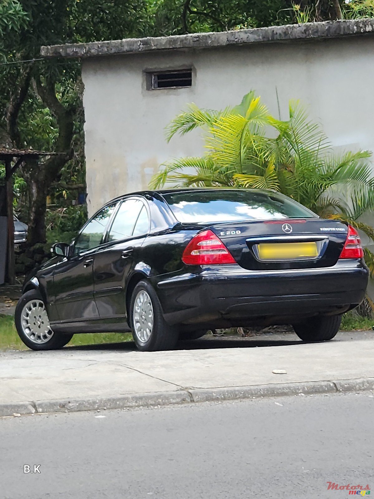 2006' Mercedes-Benz E 200 photo #1