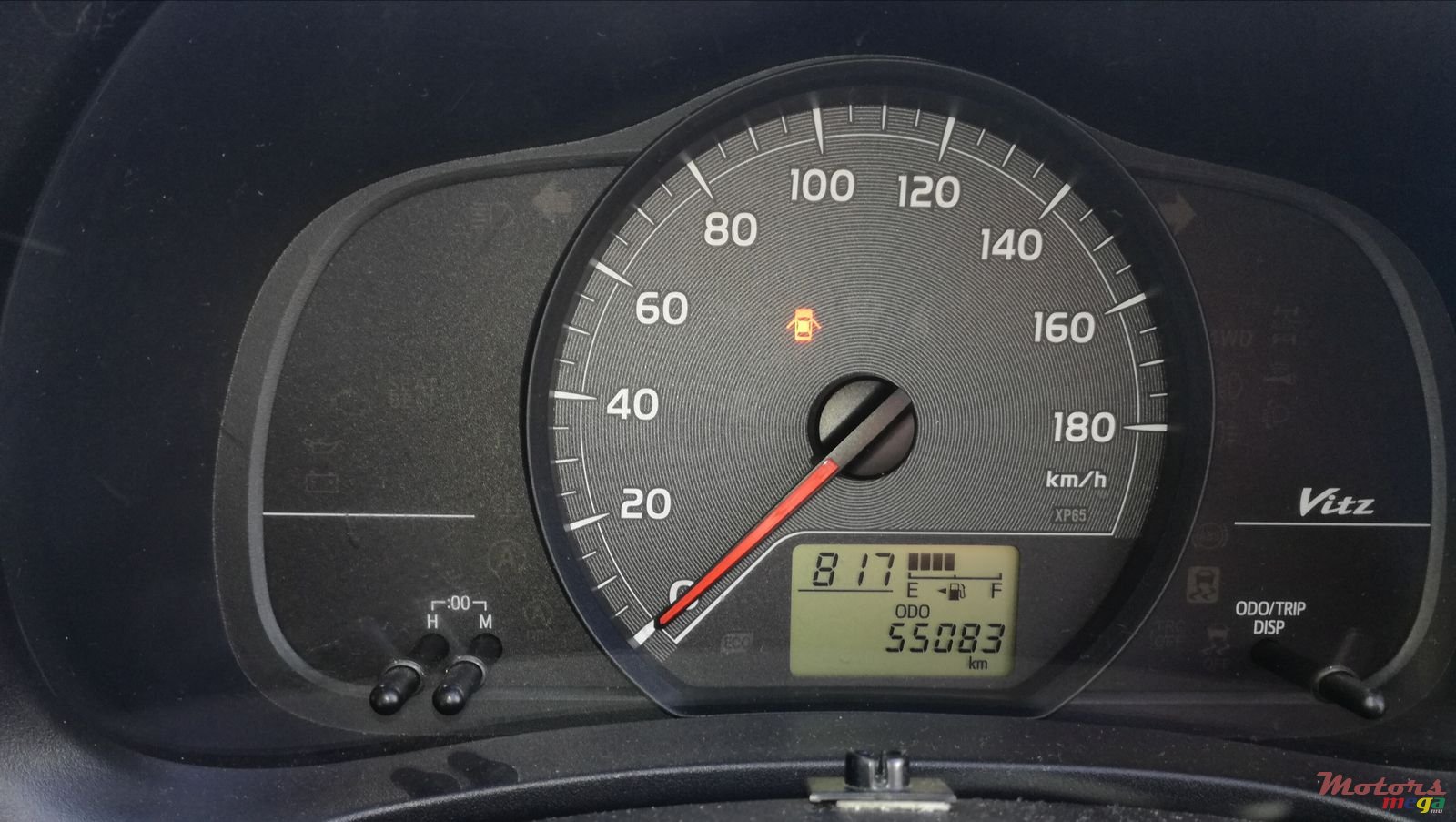 2011' Toyota Vitz photo #3