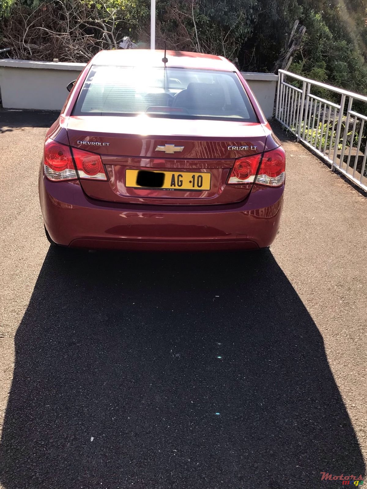 2010' Chevrolet Cruze photo #3