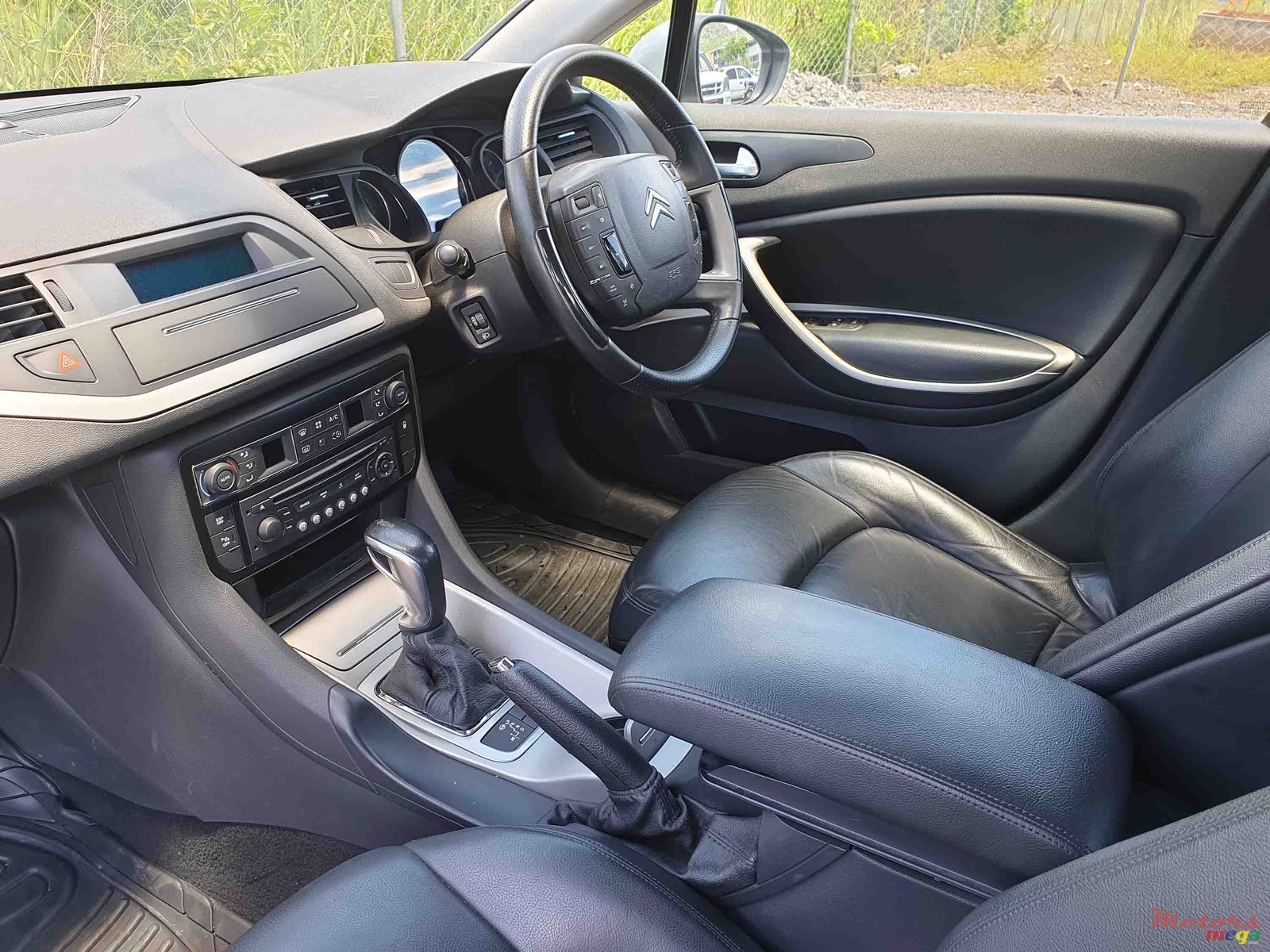 2011' Citroen C5 photo #5