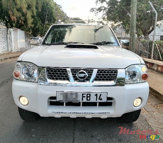 2014' Nissan Hardbody photo #3