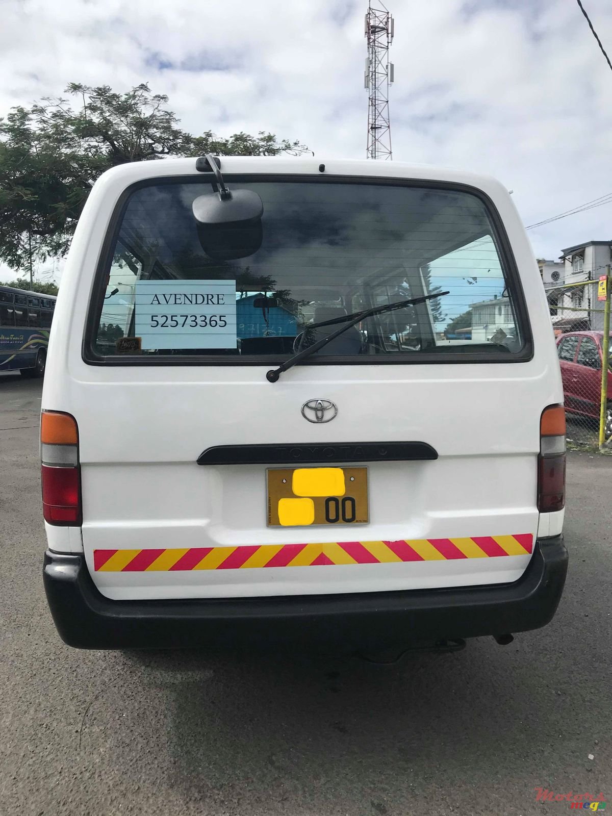 2000' Toyota Hiace photo #2