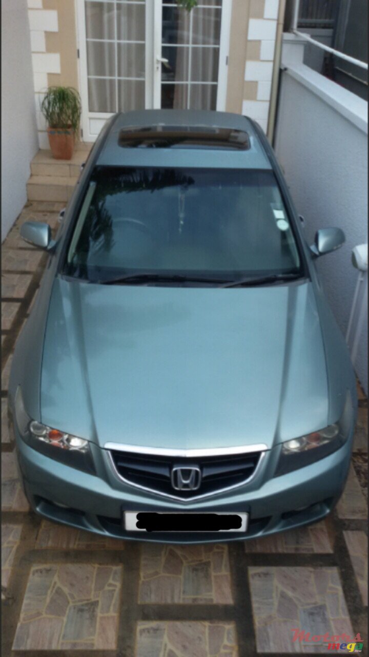 2004' Honda Accord photo #1