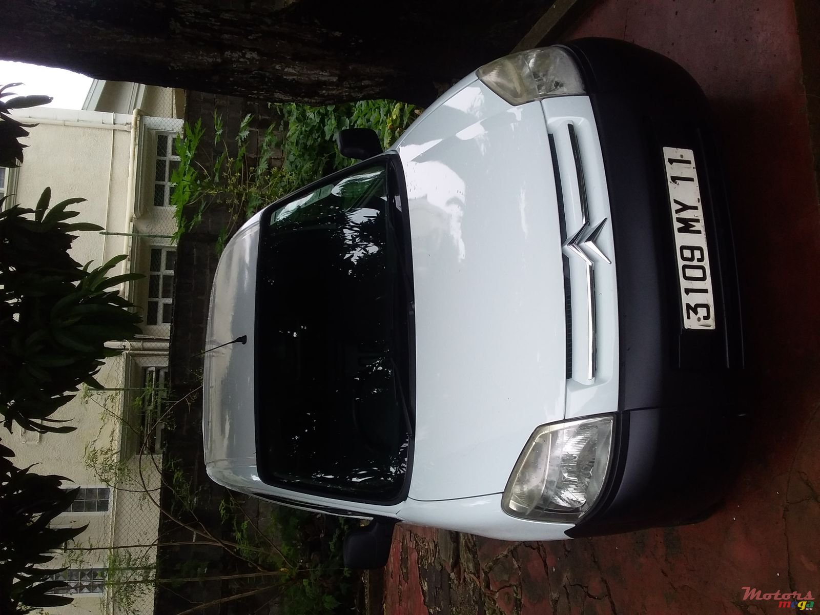 2011' Citroen Berlingo photo #1