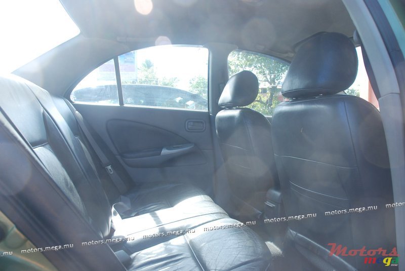 2003' Nissan Sunny photo #4