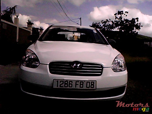 2008' Hyundai Accent photo #1