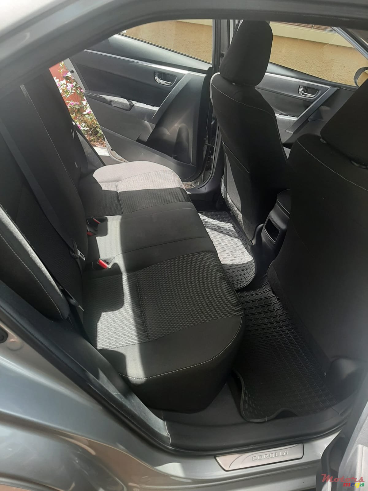 2015' Toyota Corolla photo #6