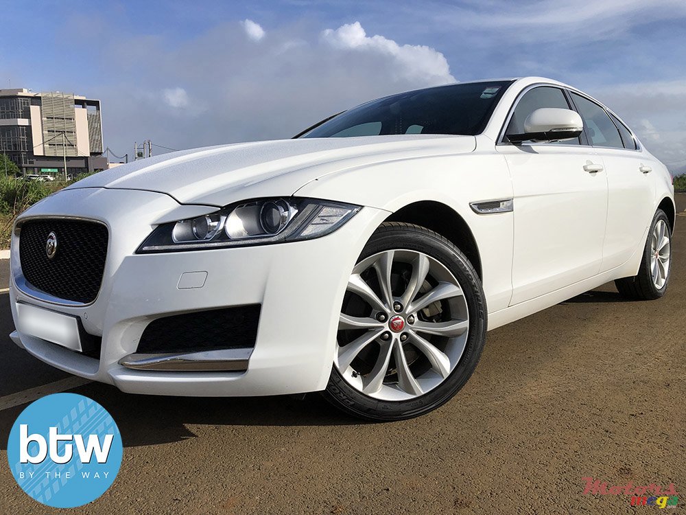 2019' Jaguar XF photo #2