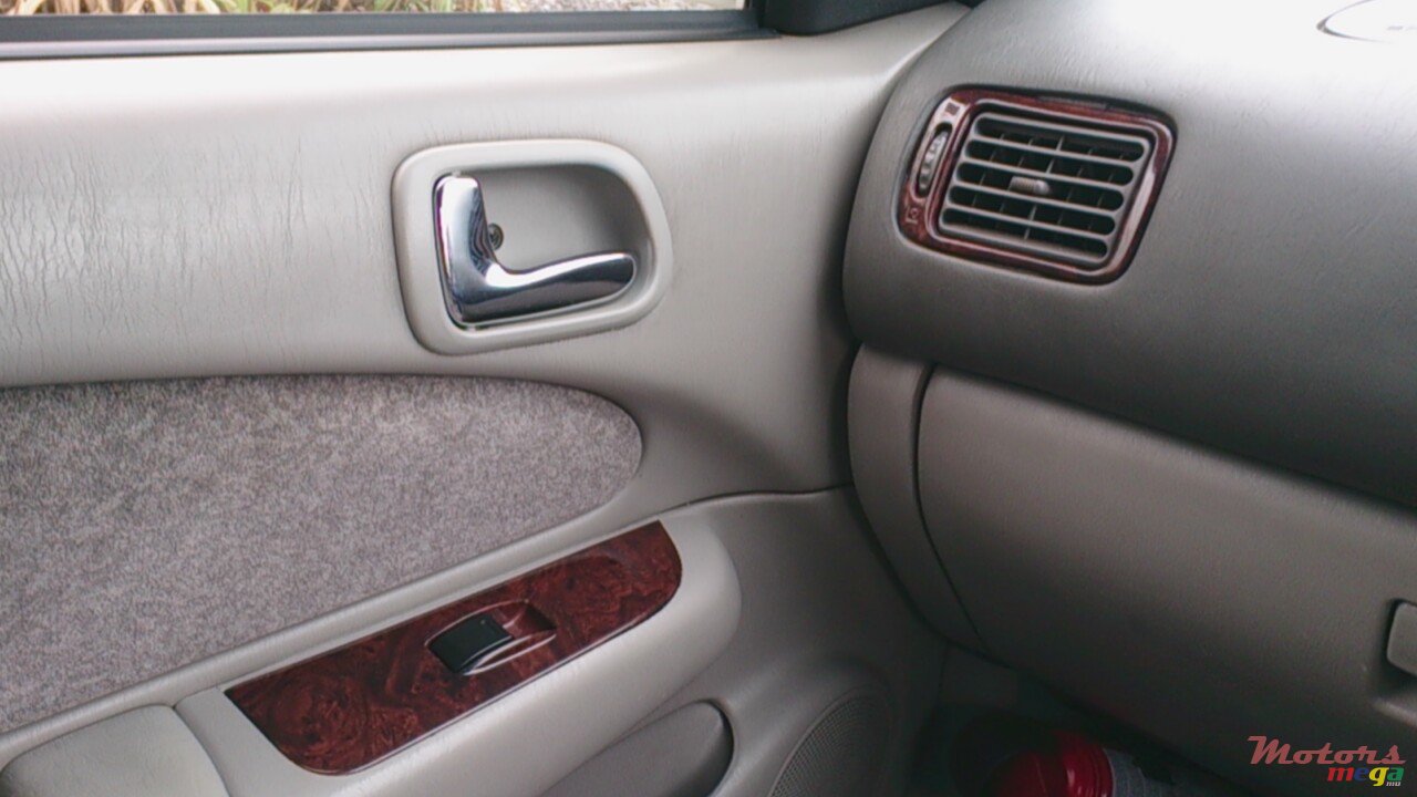 1999' Toyota Corolla ee111 SE SALOON RIVIERE photo #4