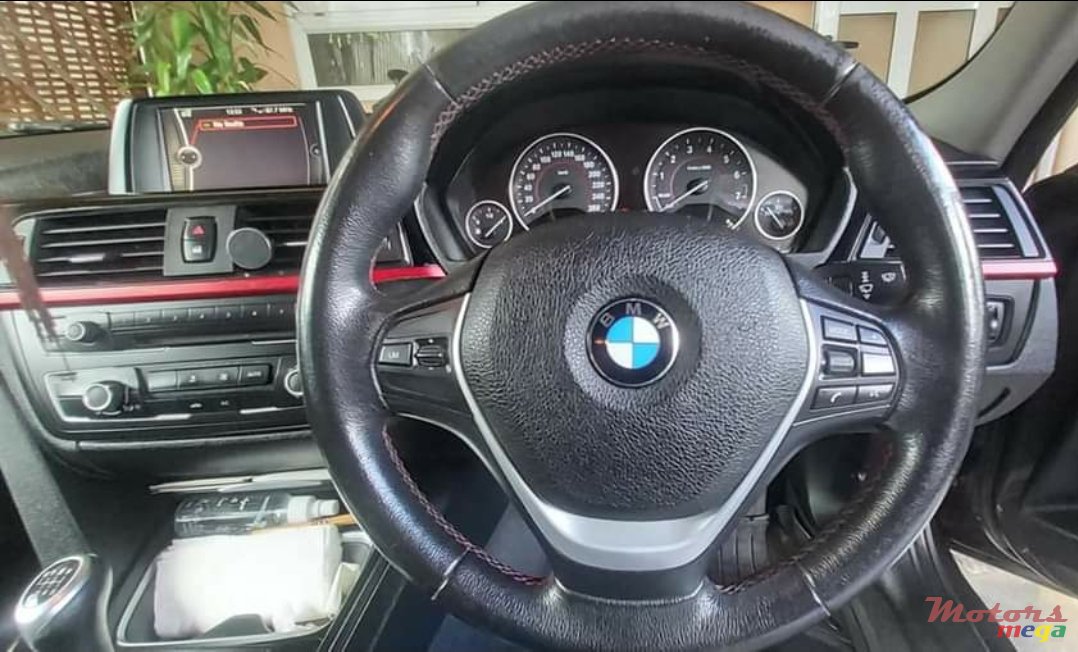 2015' BMW 320 photo #5