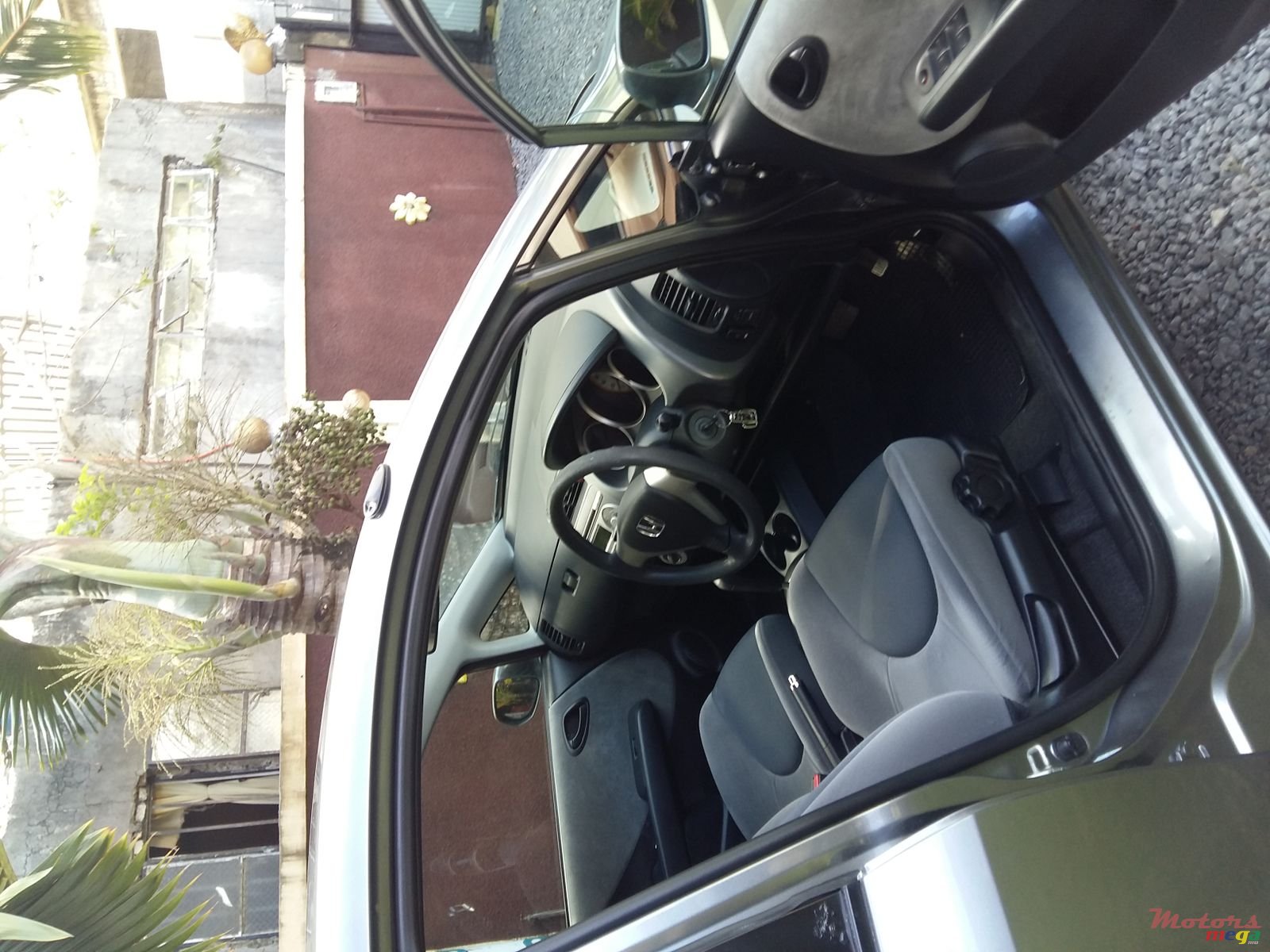 2004' Honda Fit photo #5