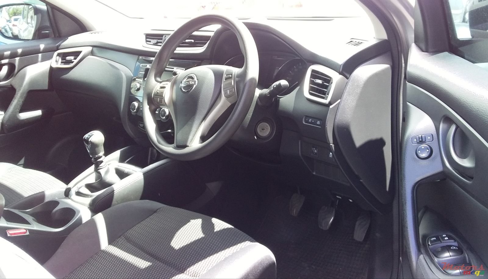 2015' Nissan Qashqai photo #3