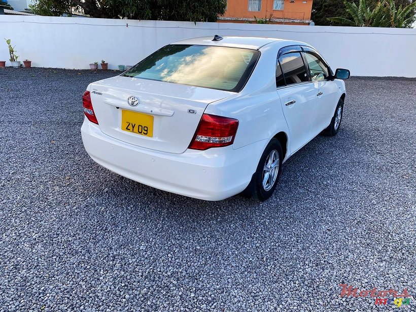 2009' Toyota Corolla Axio Auto G-Edition photo #2