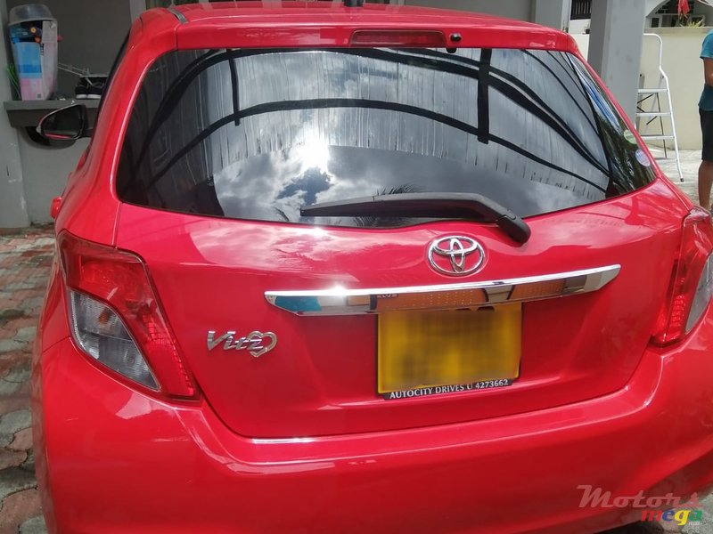 2013' Toyota Vitz Lady Driven 54,000KM photo #2