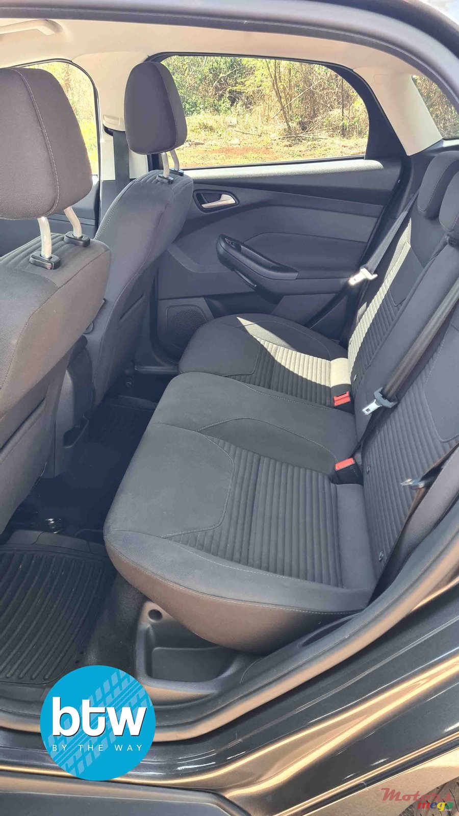 2017' Ford Focus photo #3