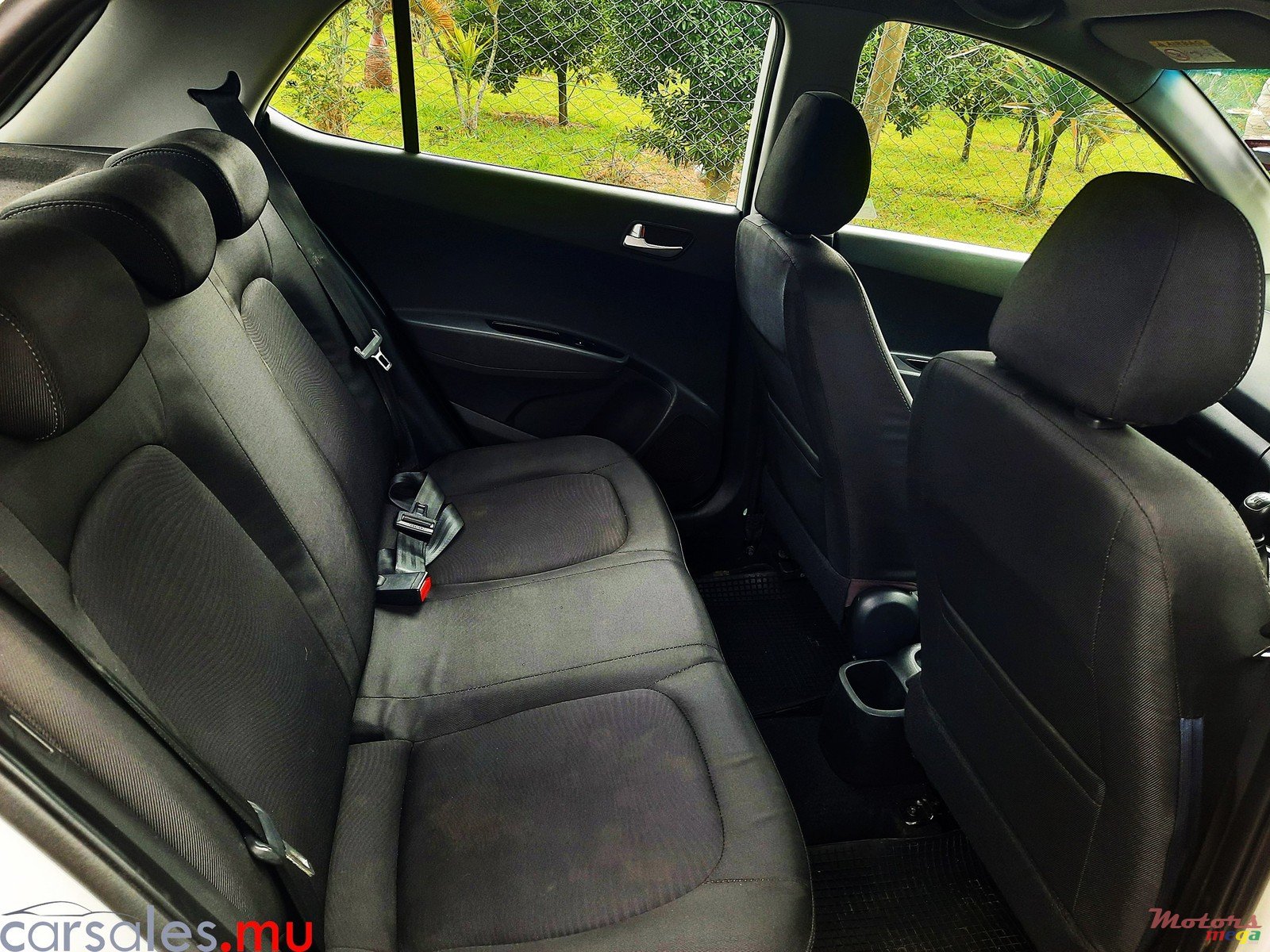 2017' Hyundai i10 1.0 Hatchback photo #5