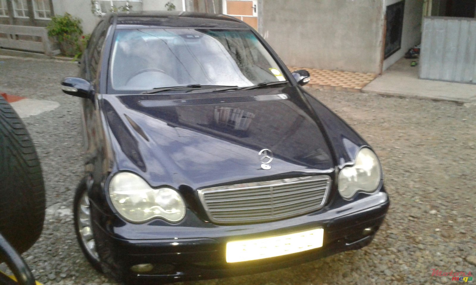 2002' Mercedes-Benz 220 photo #1