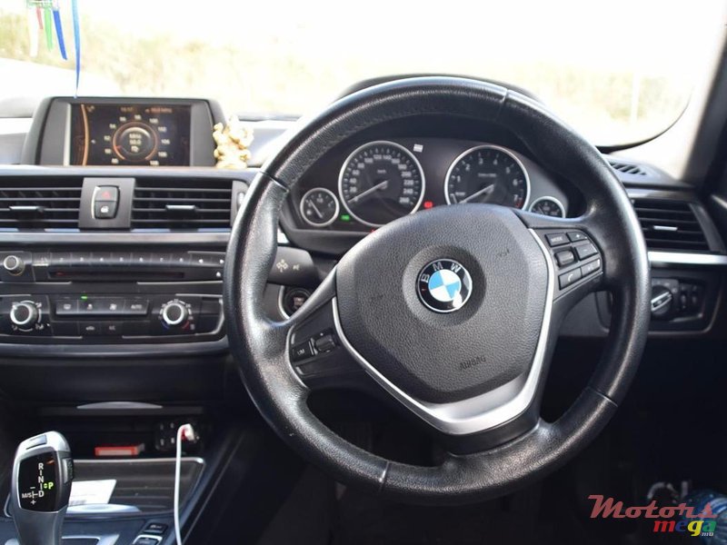 2014' BMW 3 Series photo #7