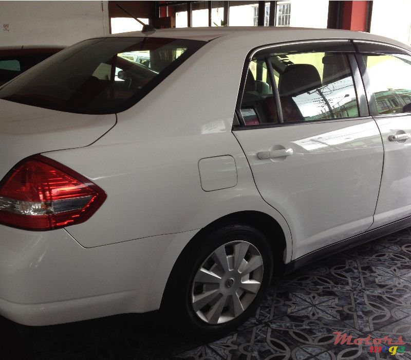 2008' Nissan Tiida photo #3