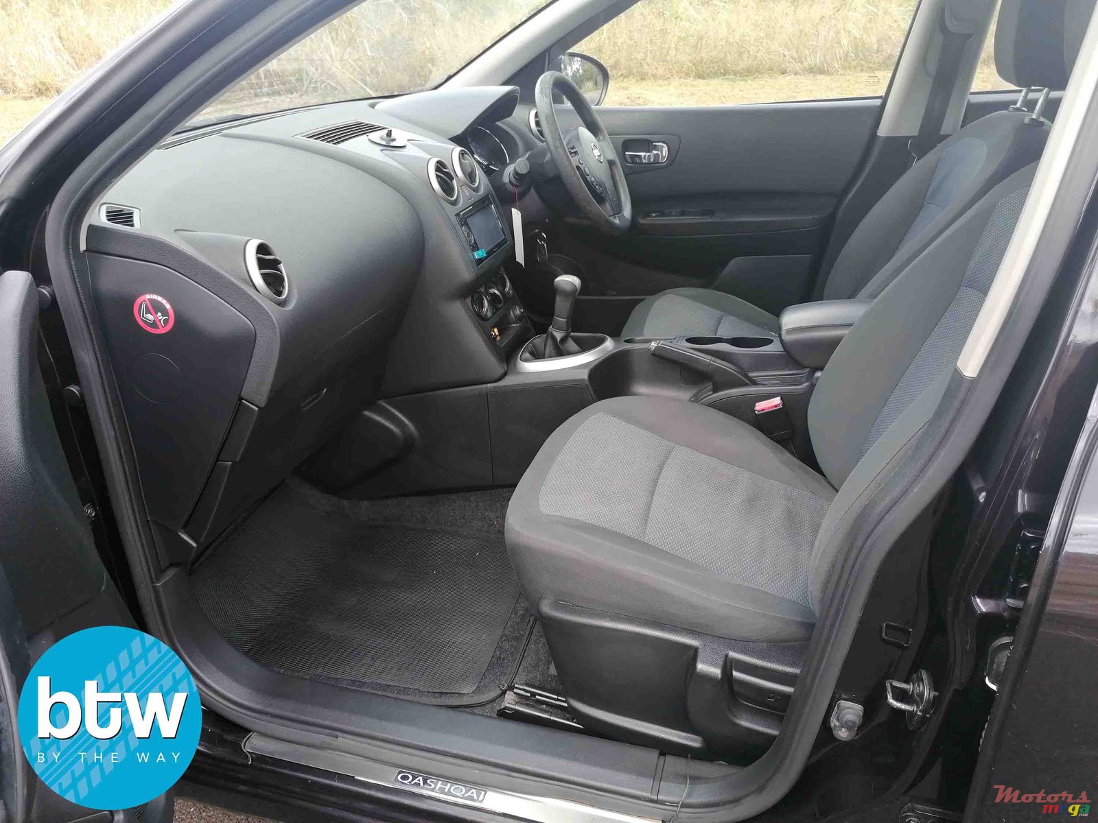 2012' Nissan Qashqai+2 7-searter photo #3