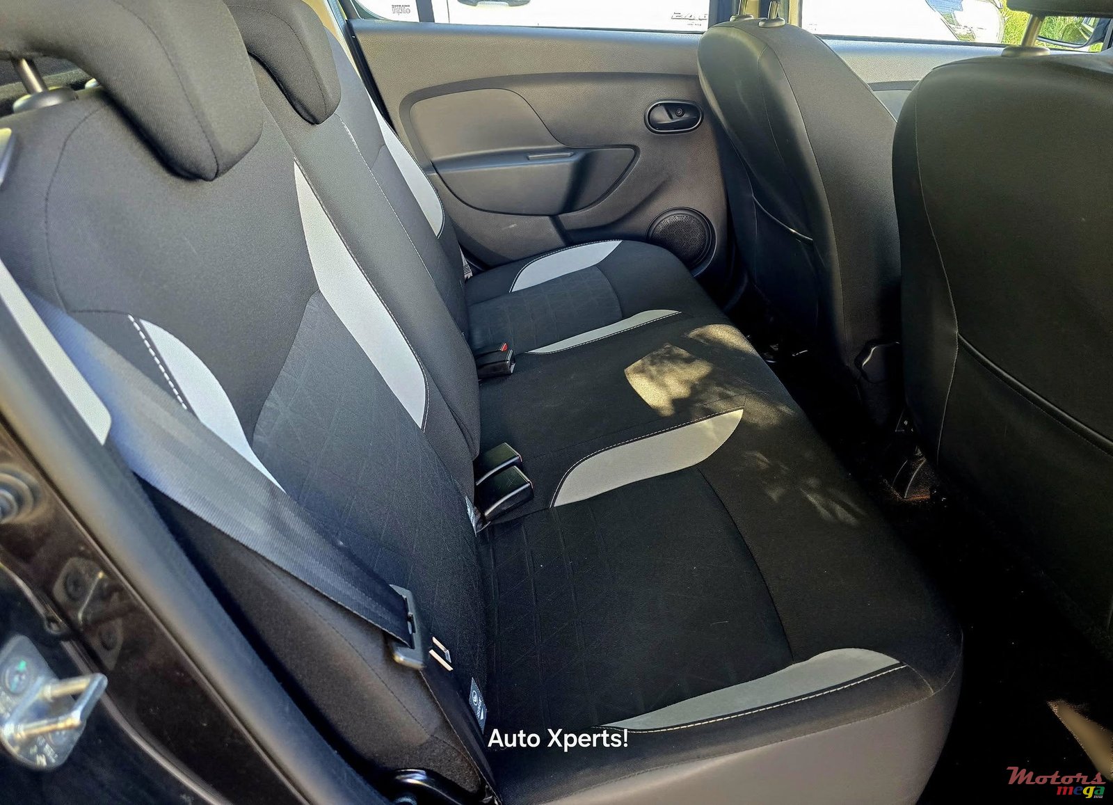 2016' Renault Sandero photo #5