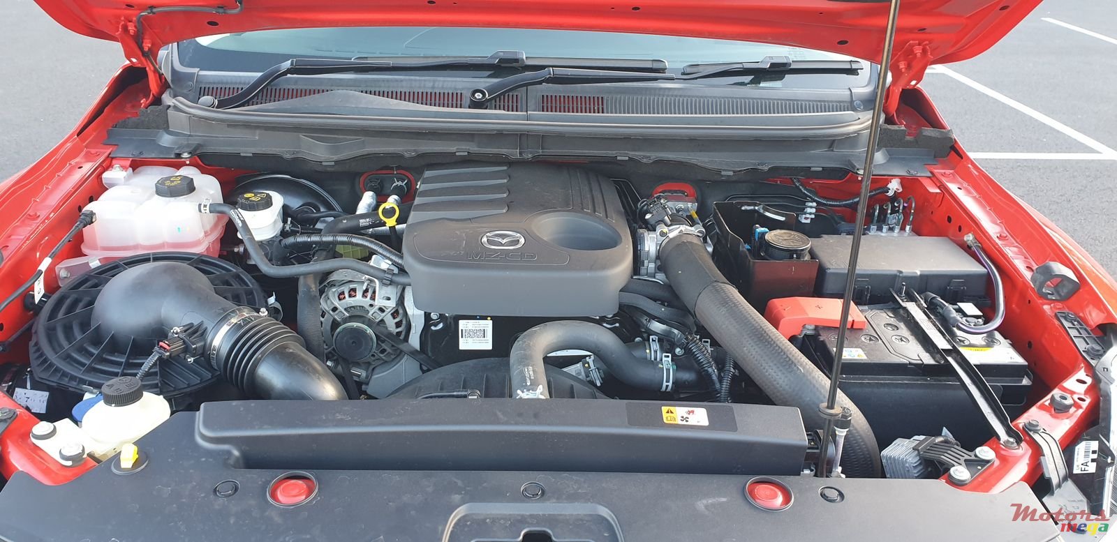 2016' Mazda BT-50 photo #3