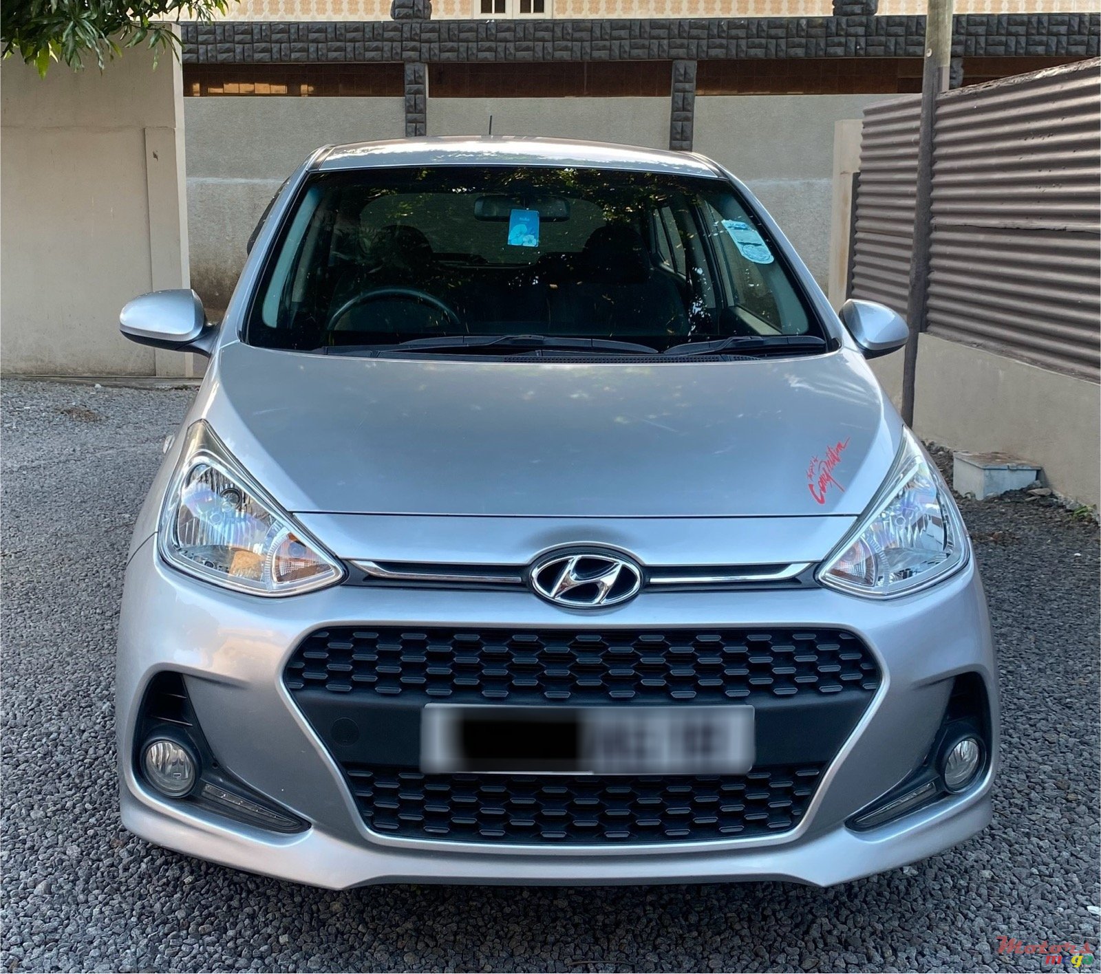 2018' Hyundai i10 Grand Auto photo #1