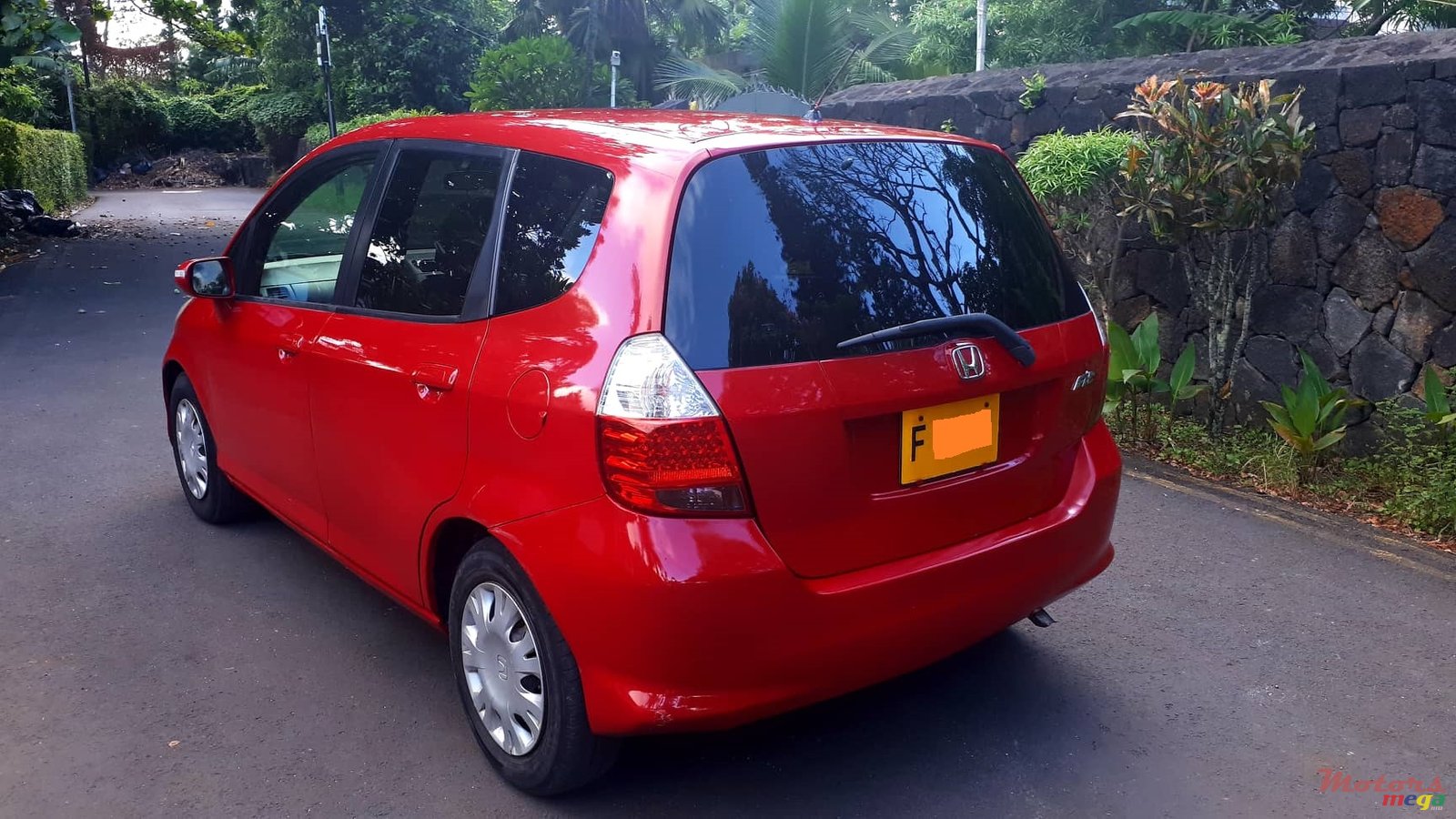 2004' Honda Fit photo #3