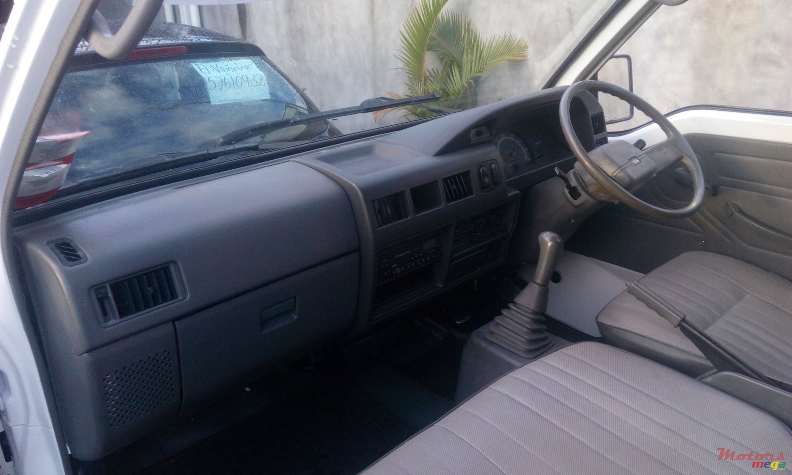 2007' Mitsubishi L300, van 12places, Bon état photo #4