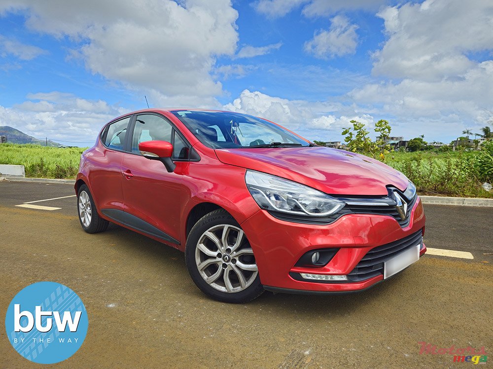 2017' Renault Clio Zen photo #1