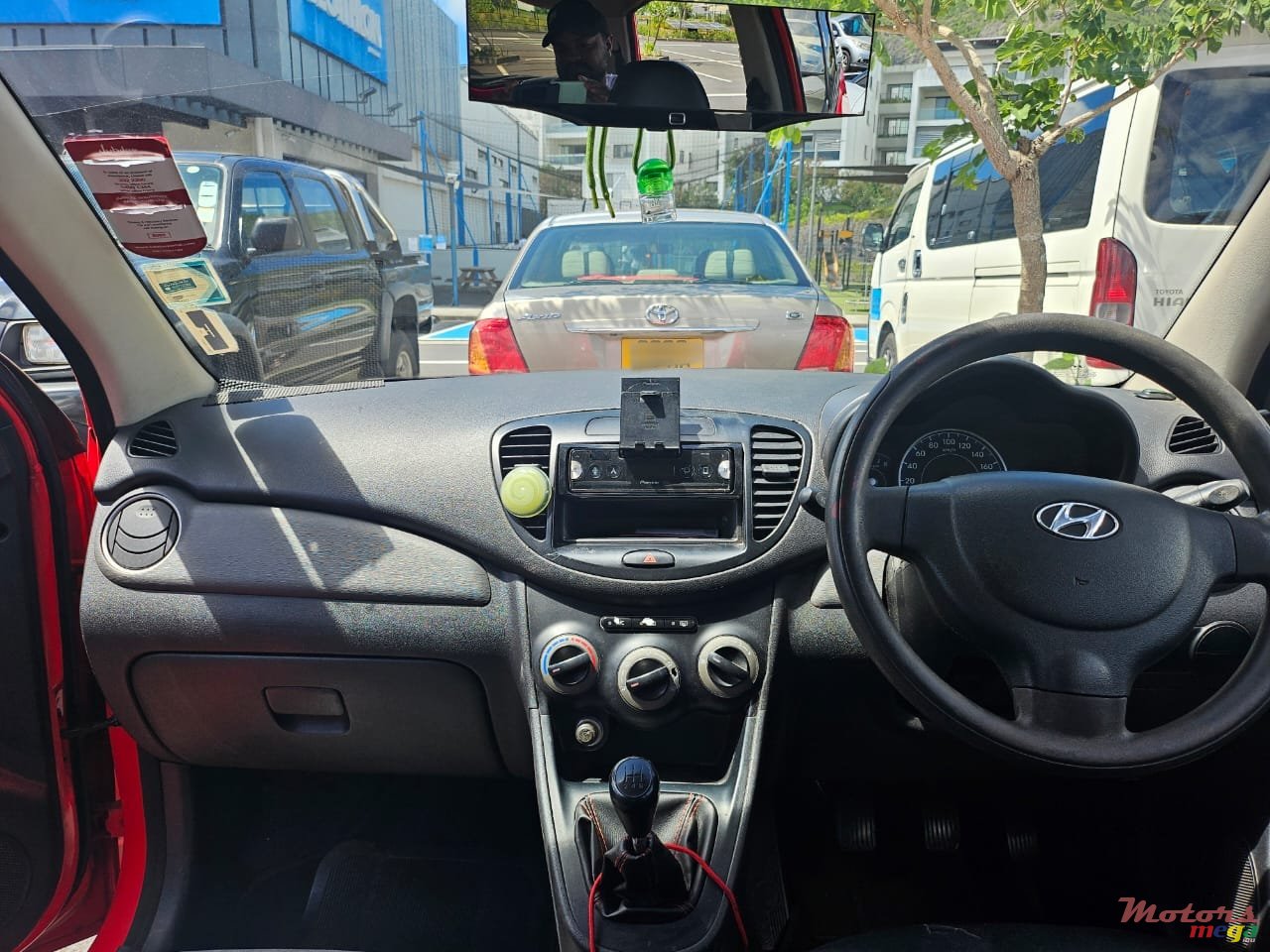 2012' Hyundai i10 photo #6