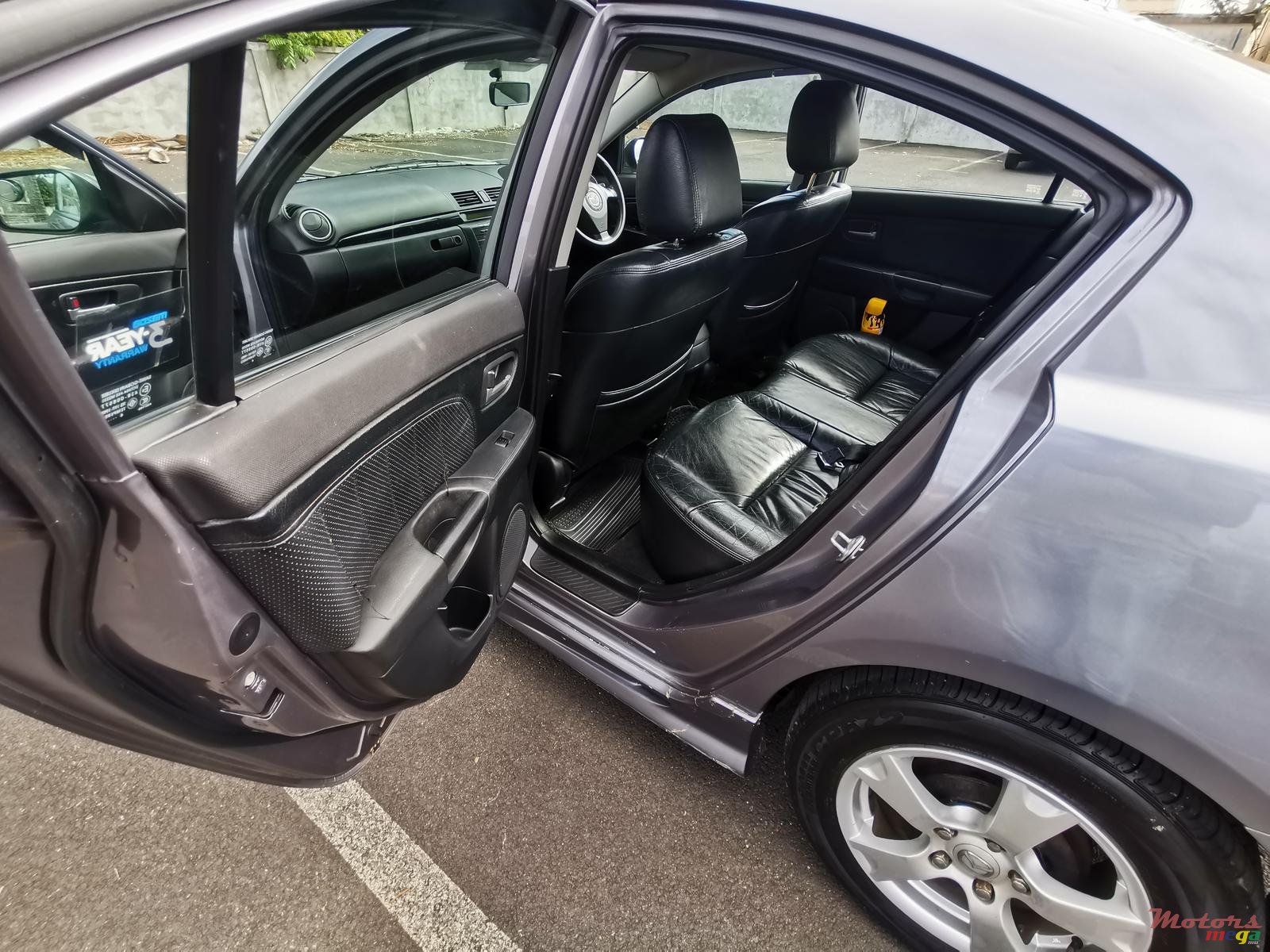 2004' Mazda 3 photo #5