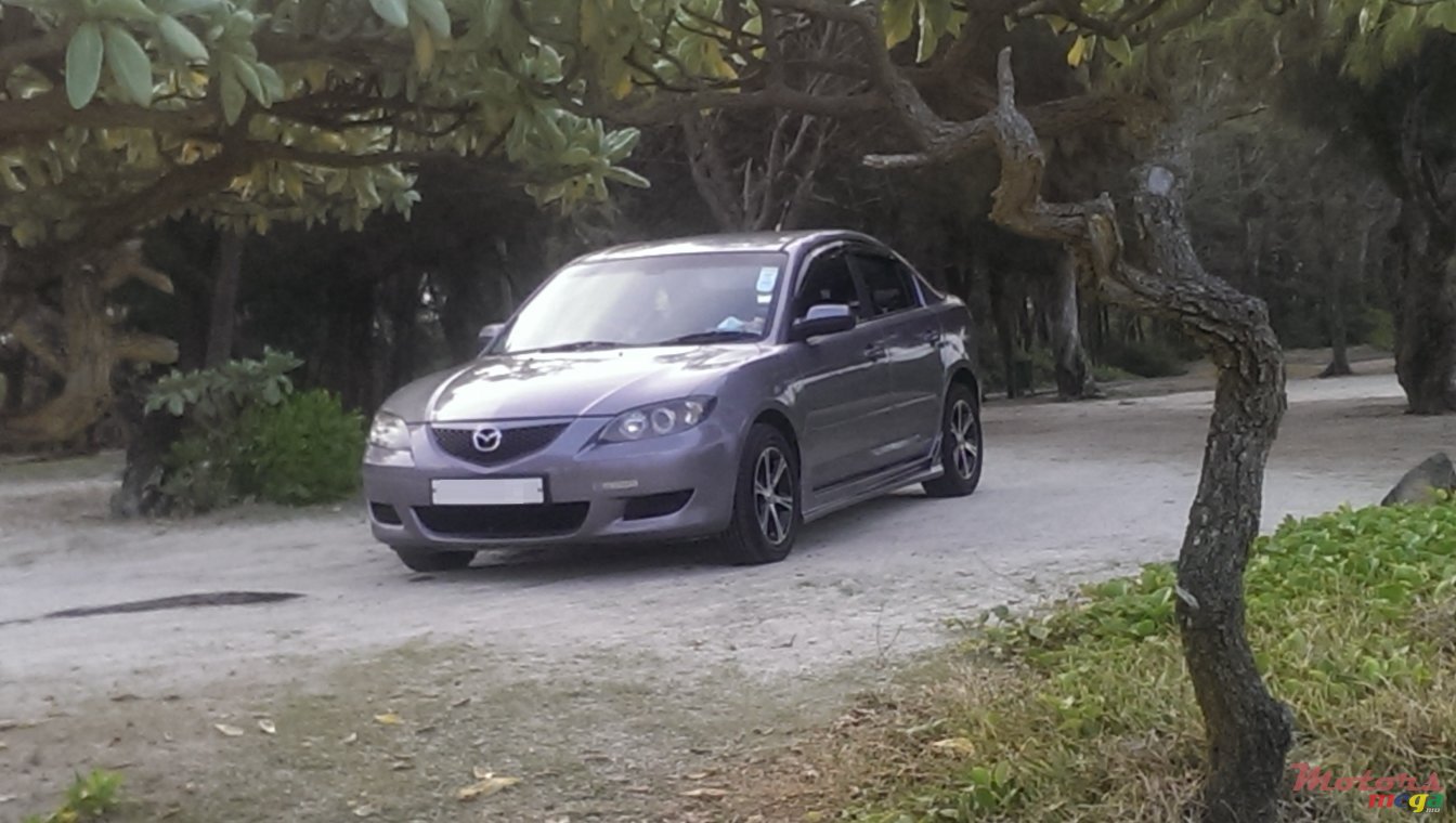 2004' Mazda 3 photo #4