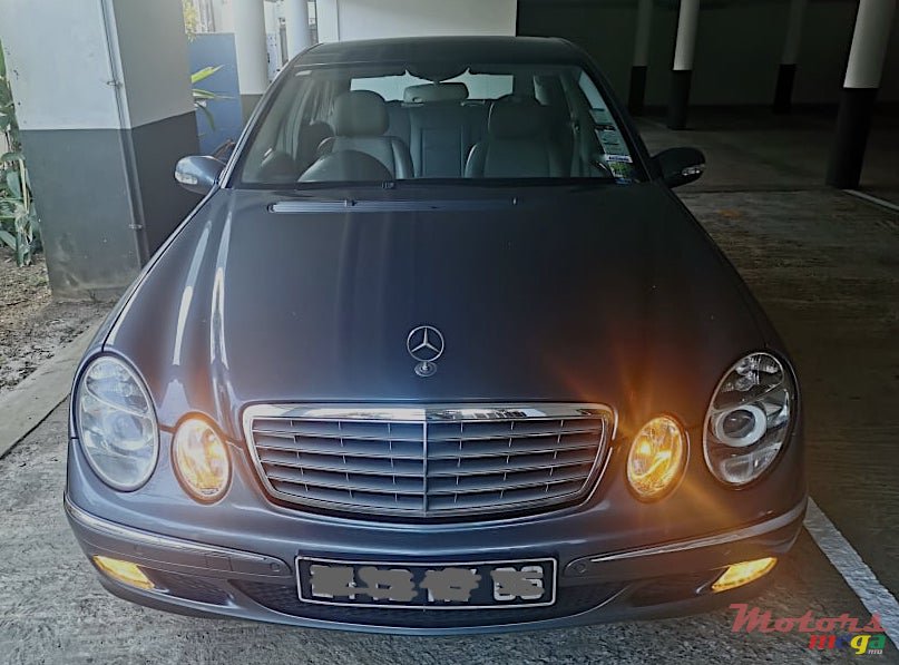 2006' Mercedes-Benz 200E Elégance photo #1