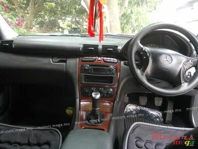 2004' Mercedes-Benz photo #4