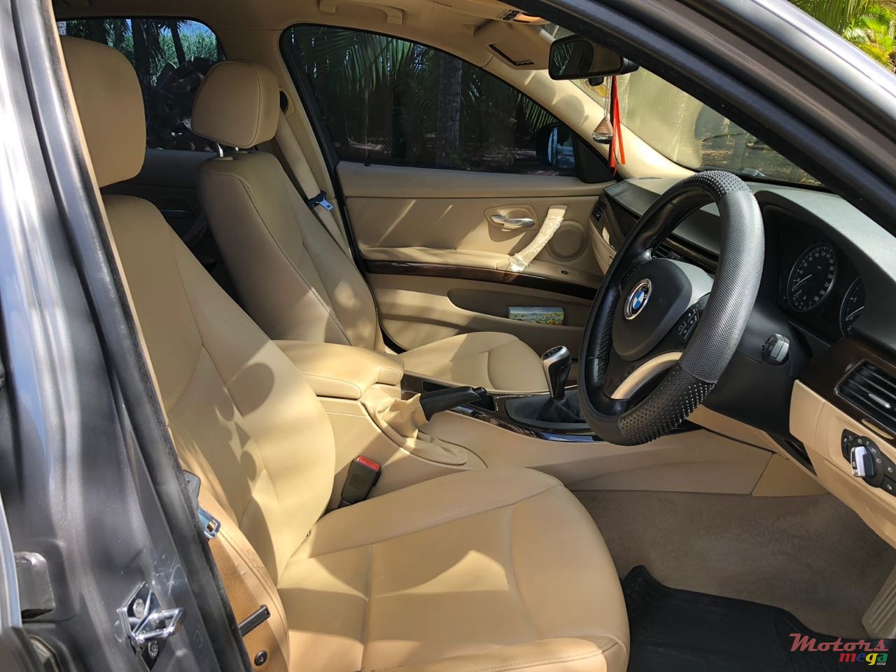 2010' BMW 3 Series Sedan 316i photo #6