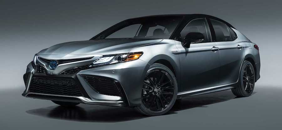 2021 Toyota Camry Revealed With New Safety Sense 2.5, XSE Hybrid Trim
