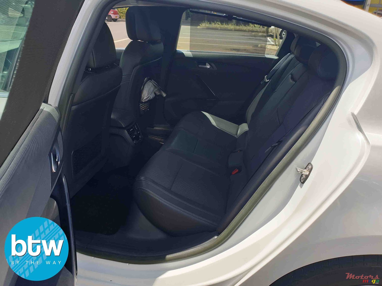 2012' Peugeot 508 Allure photo #3