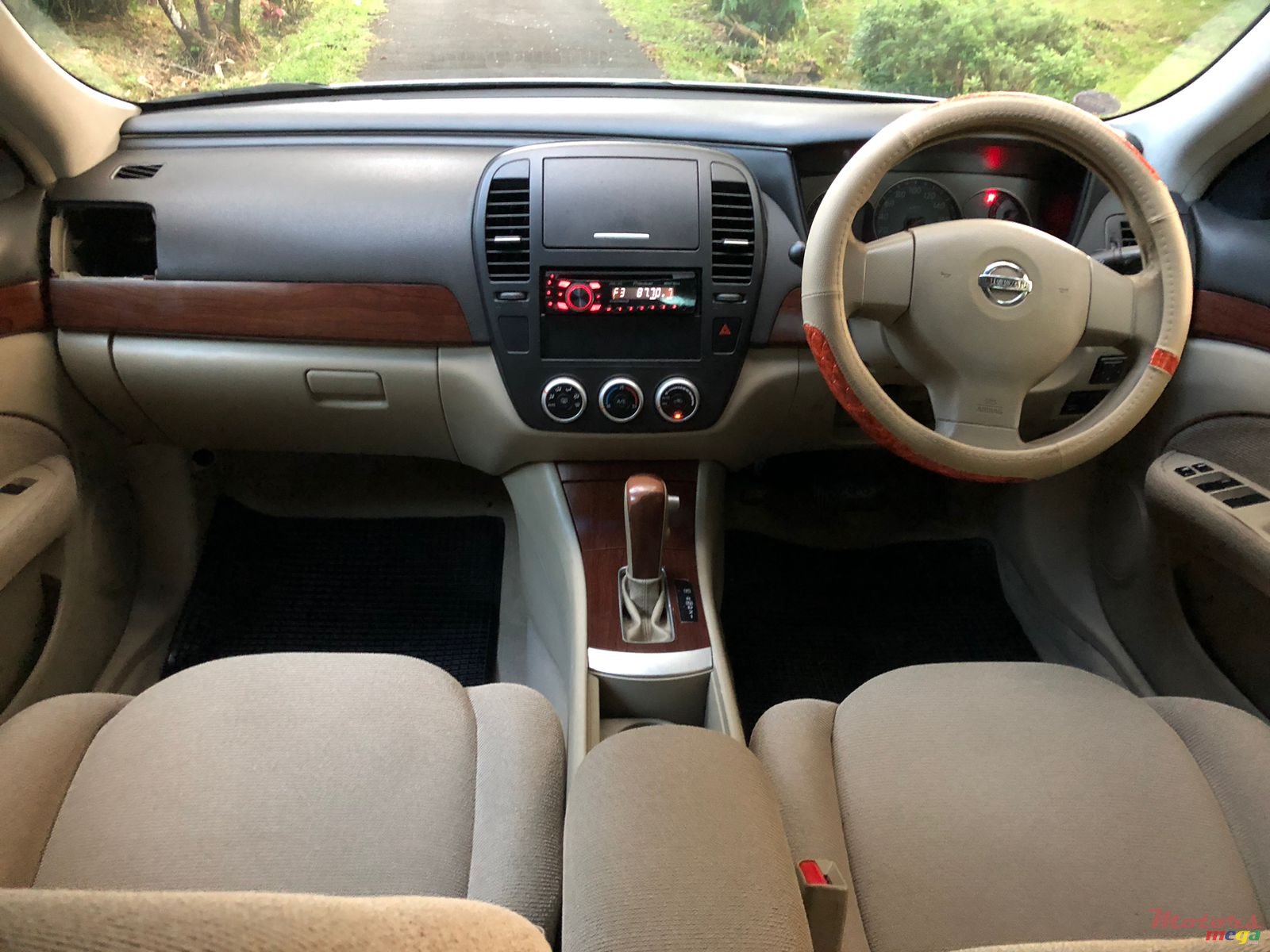 2008' Nissan Bluebird photo #3