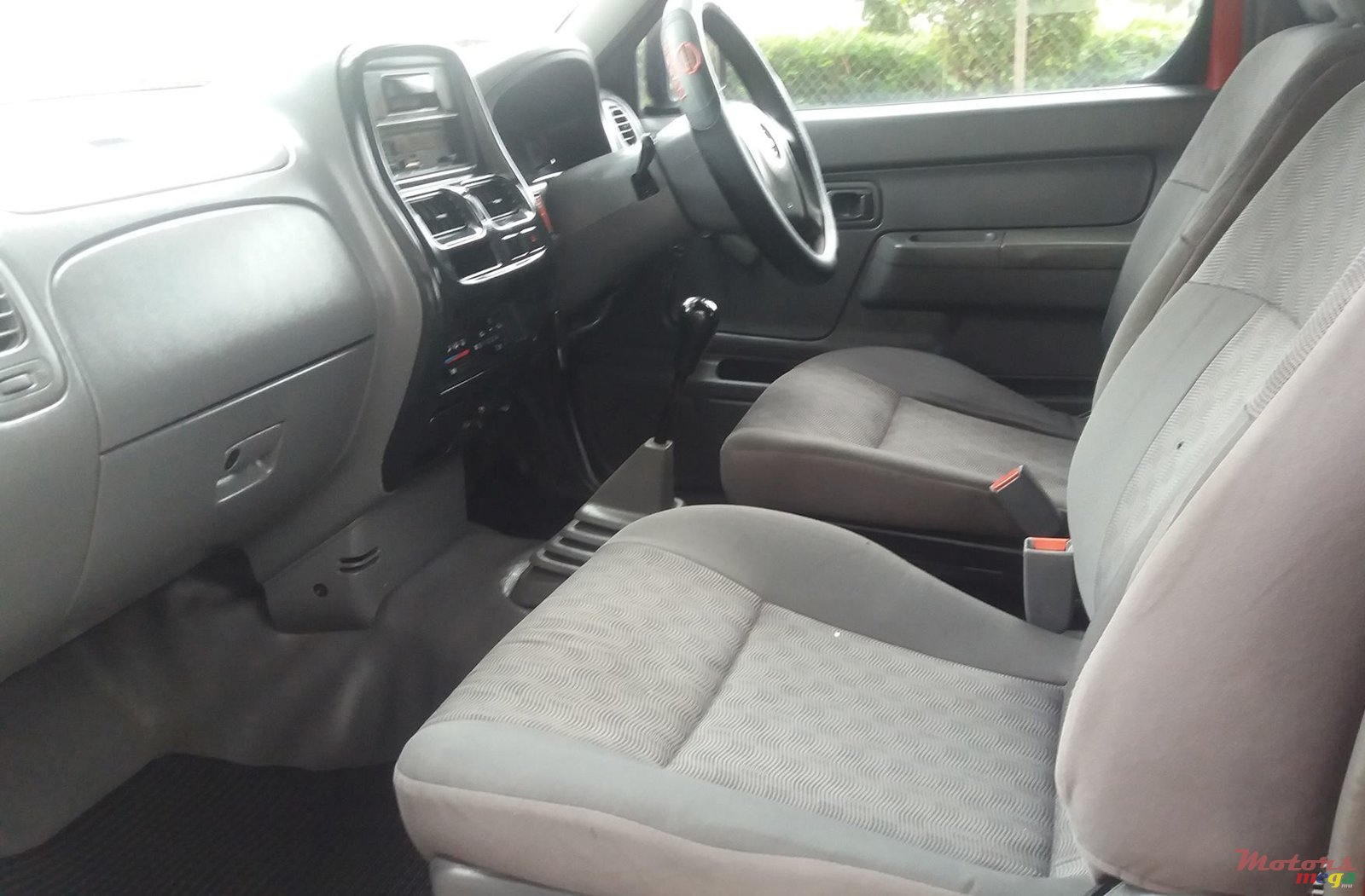 2008' Nissan Navara photo #3