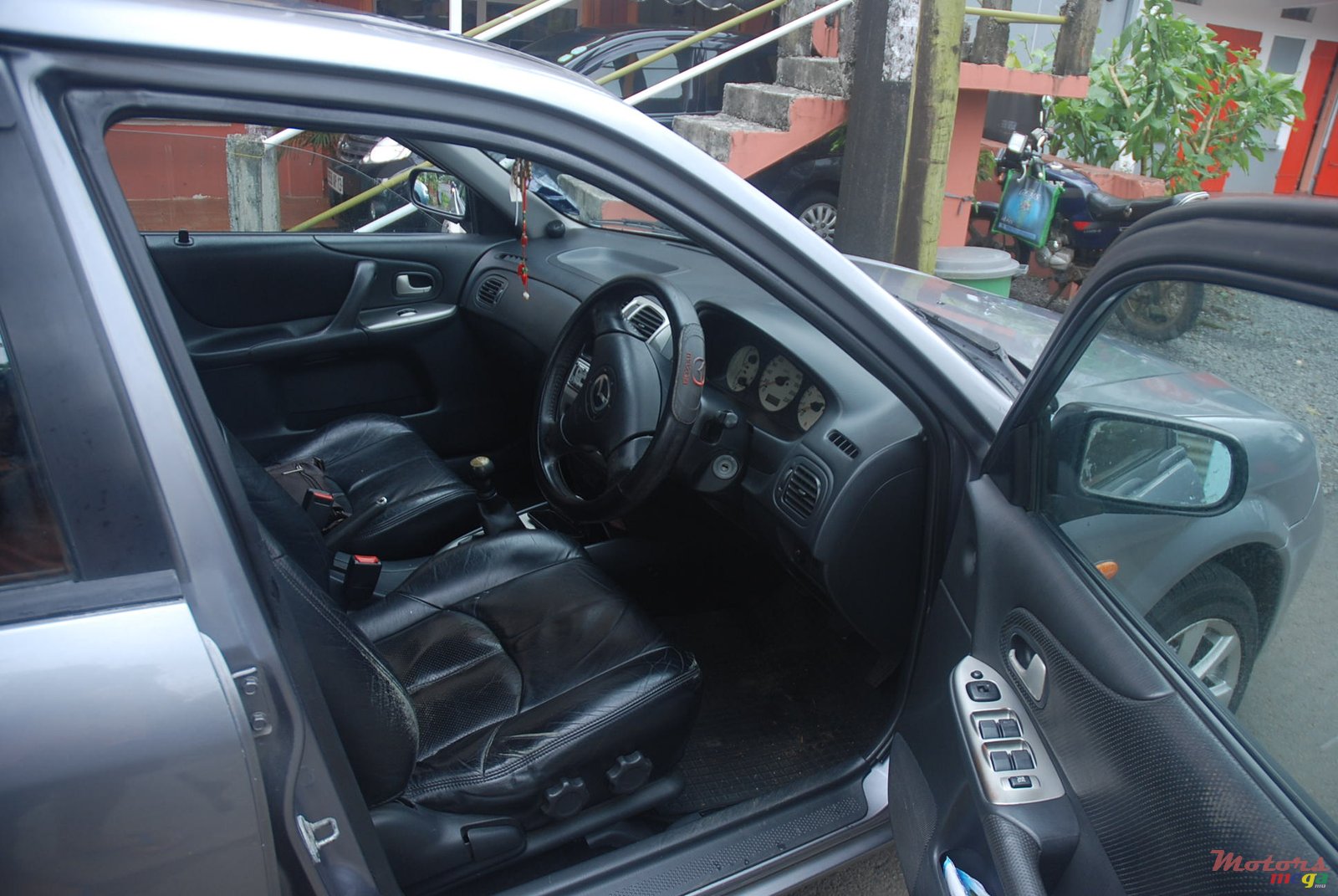 2003' Mazda Protege photo #3