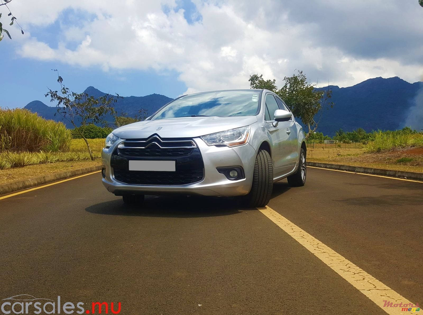 2016' Citroen DS4 1.6 VTI 120 photo #2