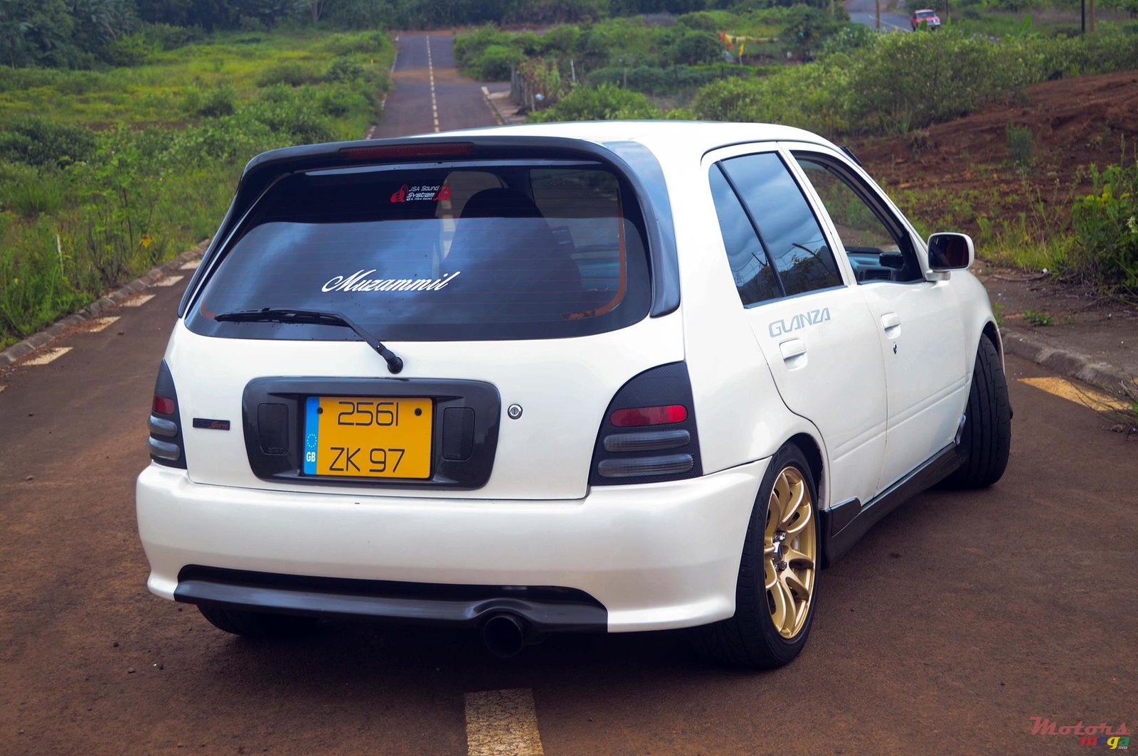 1997' Toyota Starlet Glanza  photo #2