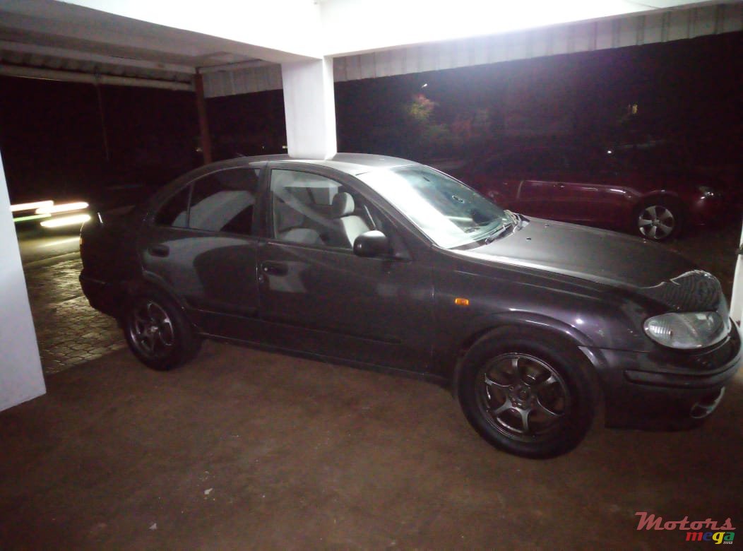2001' Nissan Sunny N16 photo #2